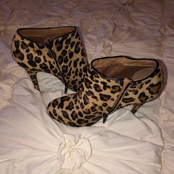 Aldo cheetah booties - Picture 1 of 6